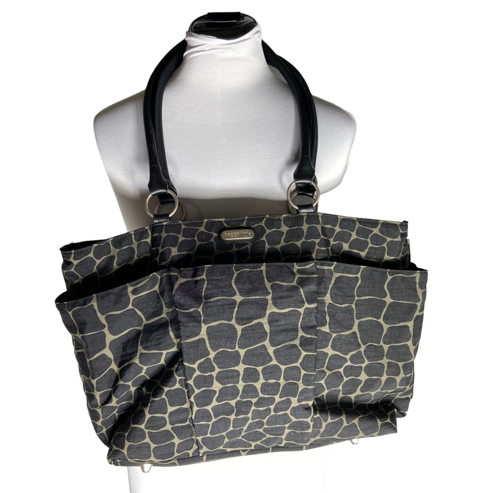 Baggallini Shoulder Bag Purse Giraffe Print